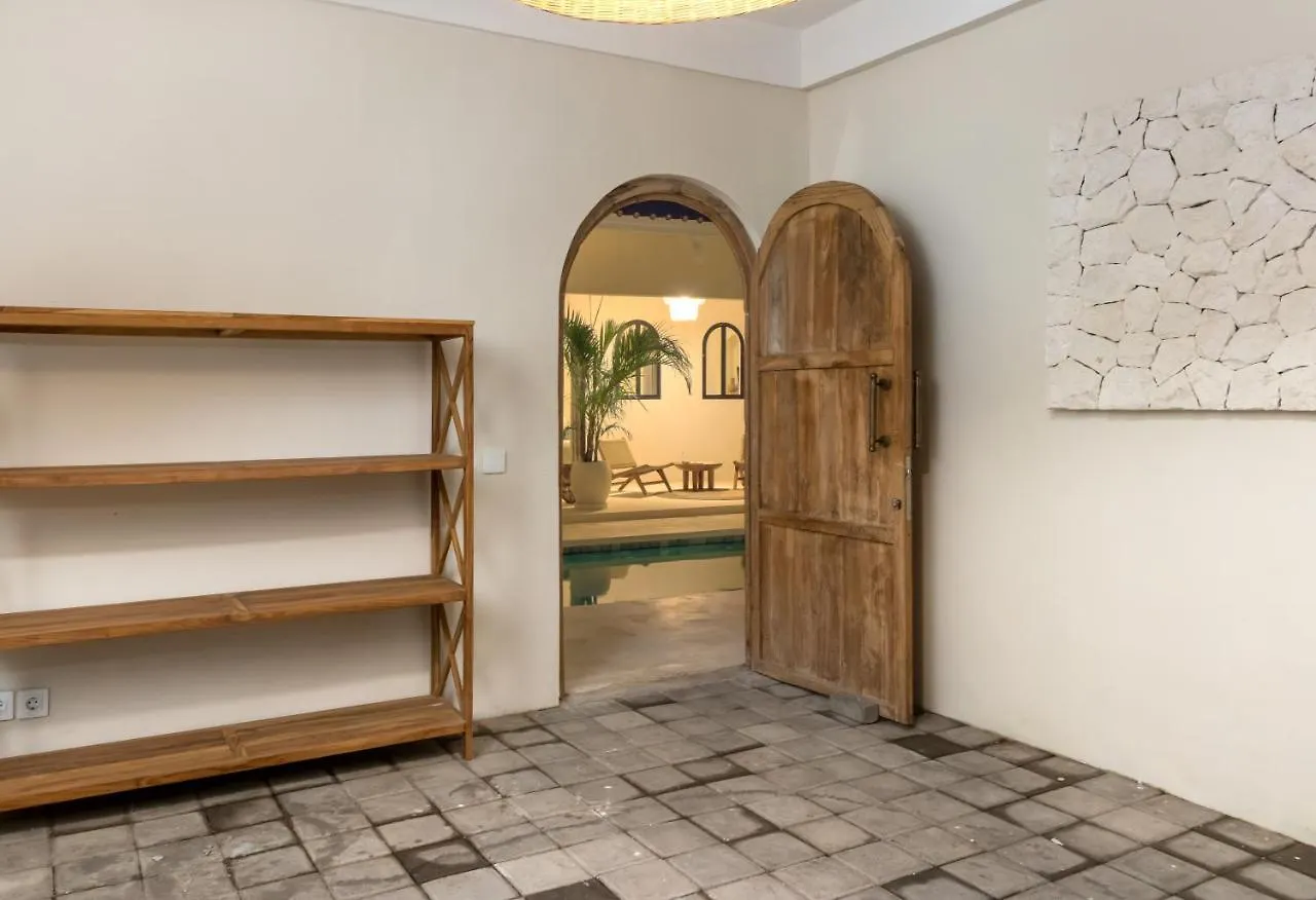 Casa Adem - Modern & Trendy 3Br Villa In Seminyak, 10 Minutes To The Beach With Private Pool 0*, Seminyak (Bali) Indonesia