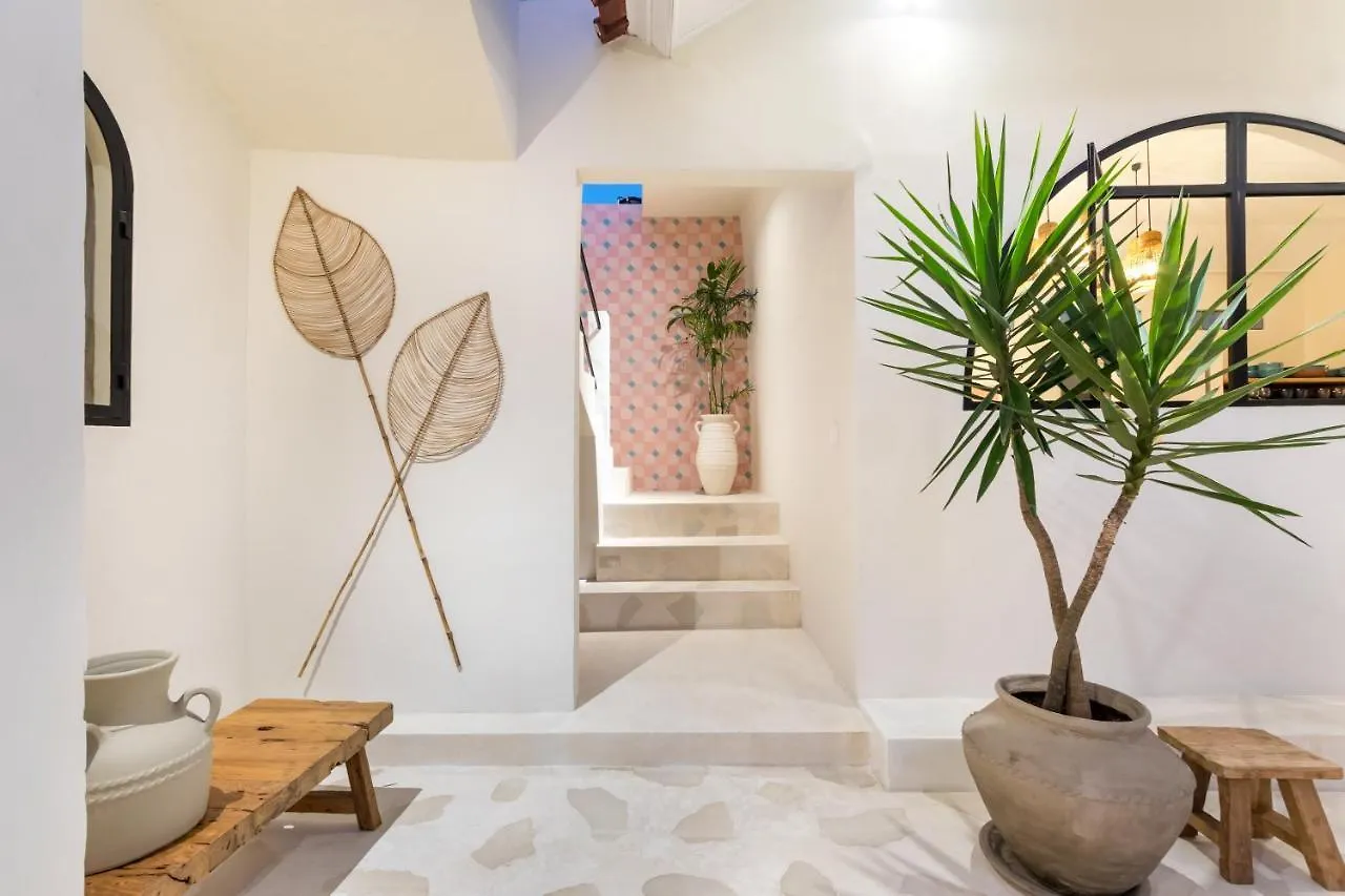 Casa Adem - Modern & Trendy 3Br Villa In Seminyak, 10 Minutes To The Beach With Private Pool Indonesia