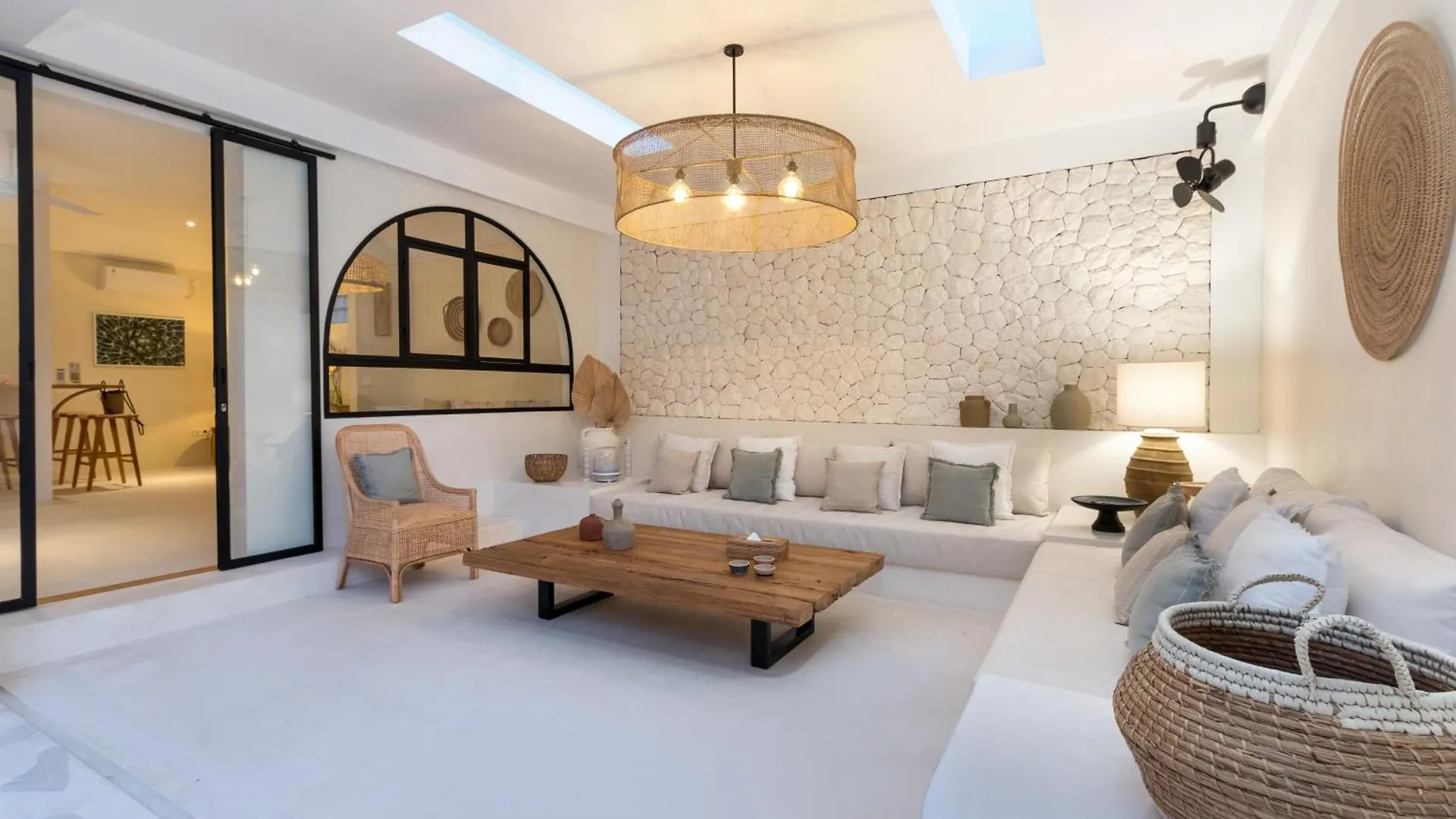 Casa Adem - Modern & Trendy 3Br Villa In Seminyak, 10 Minutes To The Beach With Private Pool